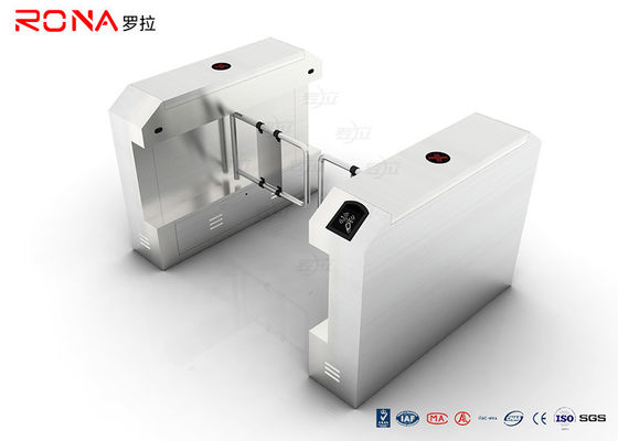 Porta de balanço pedestre de Rfid do controle de acesso automático para o leitor de cartão do canal da desvantagem